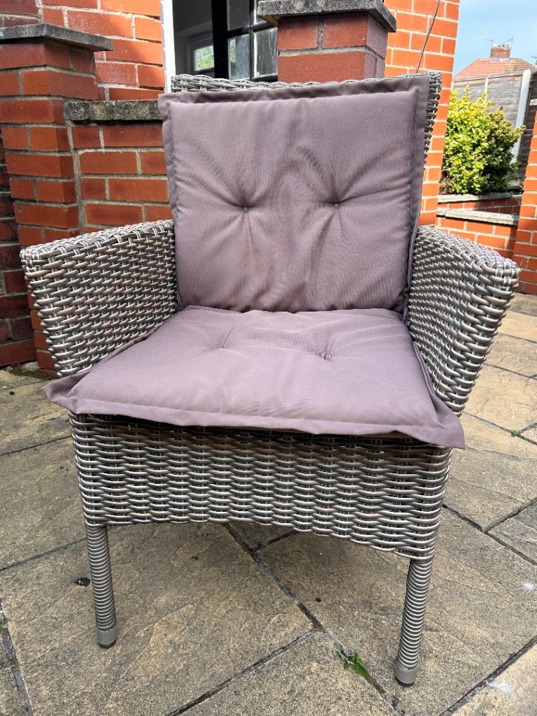 Grey Rattan Garden Chair with Cushions - Outdoor Furniture