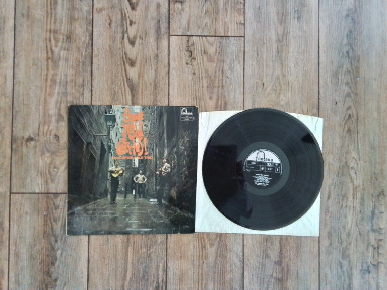 THOSE WILD CORRIES THE CORRIE FOLK TRIO 