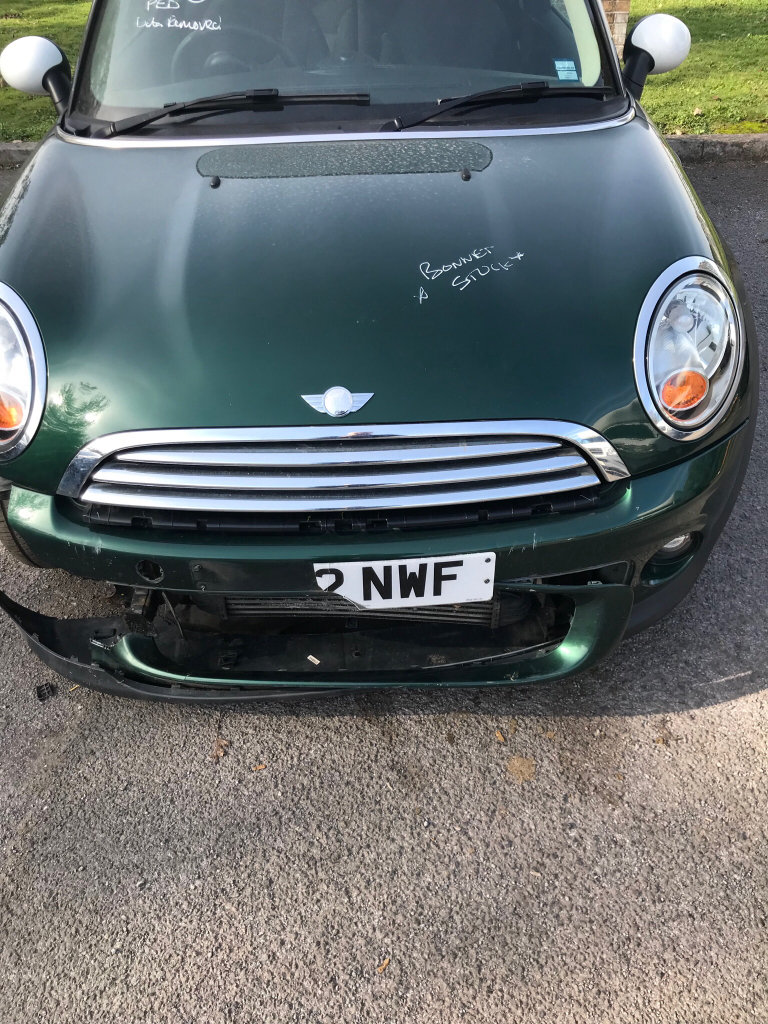Mini Cooper 2012 breaking for parts