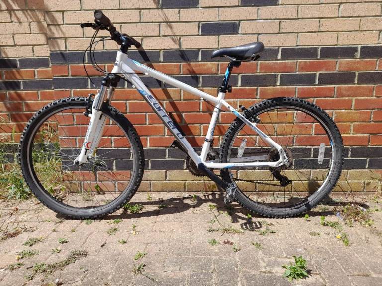 Carrera Valour 3 x 7 Gears - Student Discount Available
