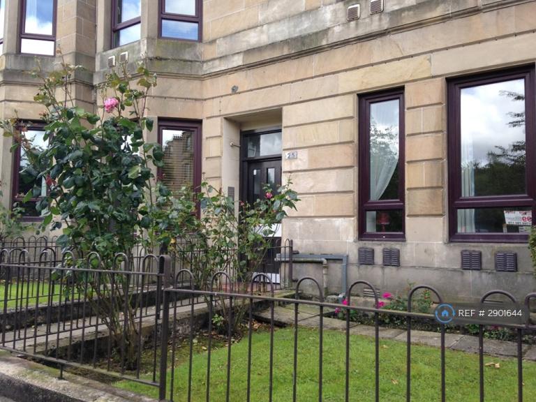 3 bedroom flat in Roebank Street, Glasgow, G31 (3 bed) (#2901644)