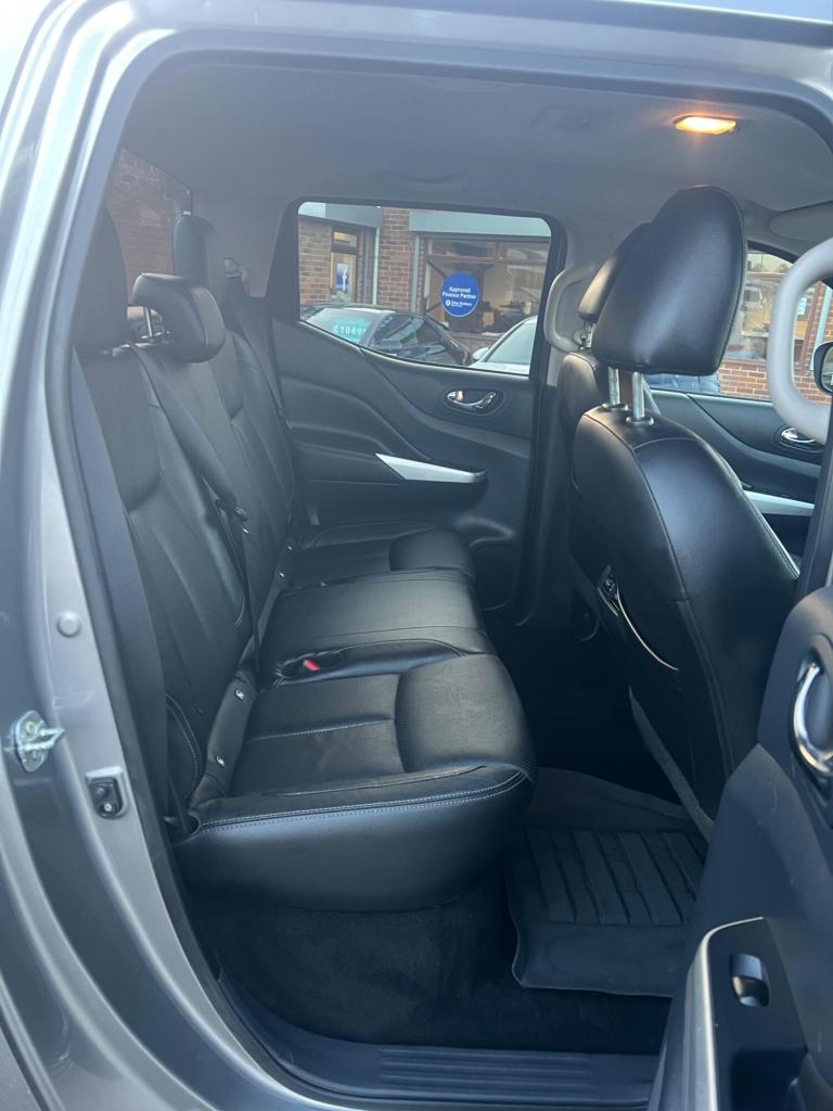 2019 Nissan Navara Double Cab Pick Up Tekna 2.3dCi 190 4WD Auto PICK UP DIESEL Automatic