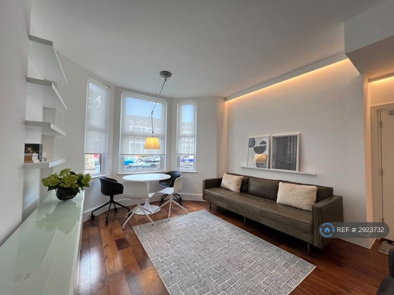 2 bedroom flat in Queen's Park, London, NW6 (2 bed) (#2923732)