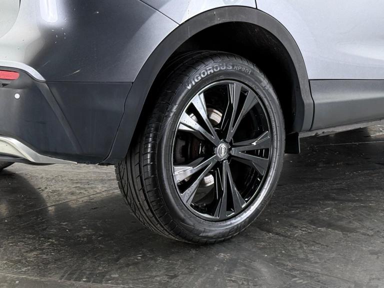 2017 Nissan Qashqai 1.5 dCi N-Connecta 5dr HATCHBACK DIESEL Manual