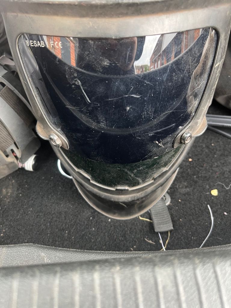 ESAB EPR-X1 airfed pack & sentinel A50 welding mask 