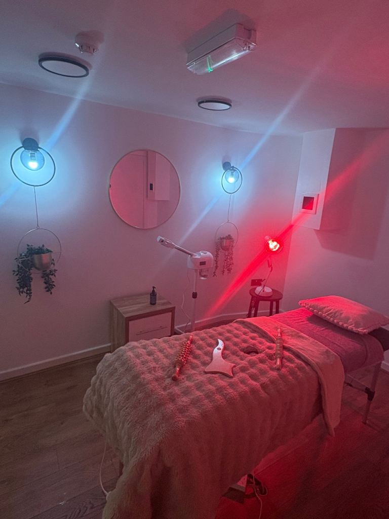 Treatment room/training space 