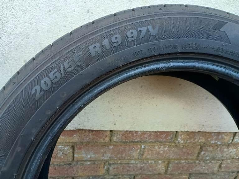 205 55 19" TYRES (PAIR) FOR ALLOYS WHEELS