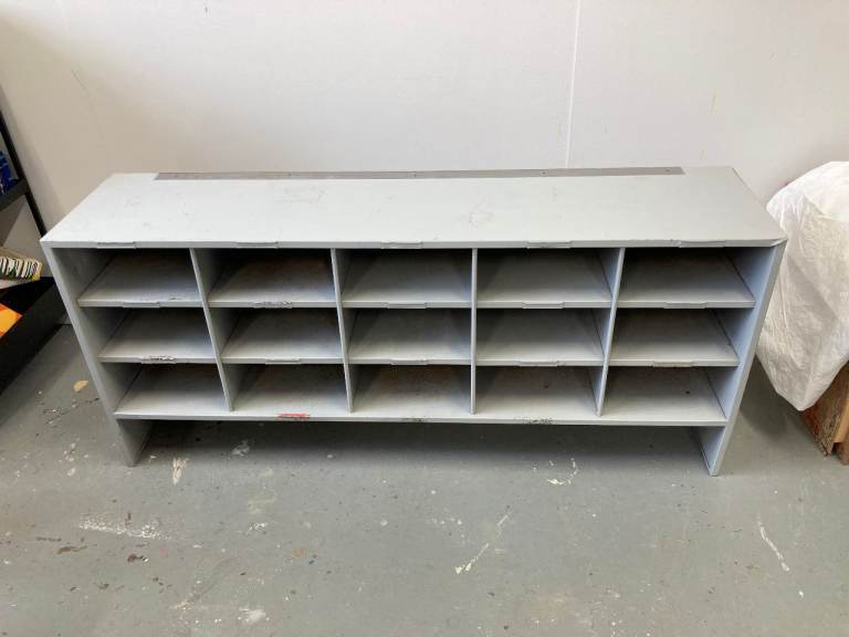 INDUSTRIAL STYLE WORKSHOP METAL SHELVING