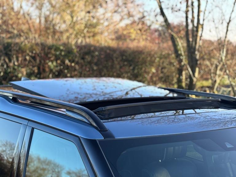 2019 Land Rover Discovery 3.0 SD6 HSE Luxury 5dr Auto ESTATE Diesel Automatic