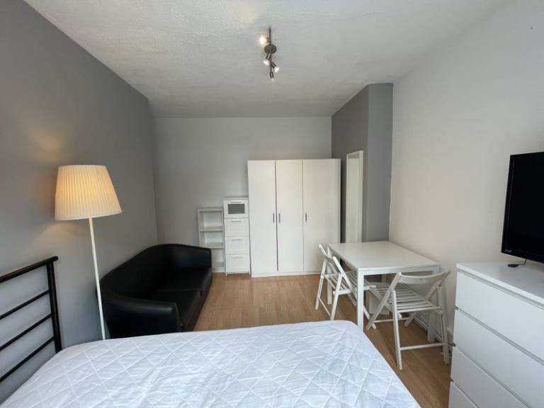 🛌 DOUBLE ROOM IN STRATFORD   💫