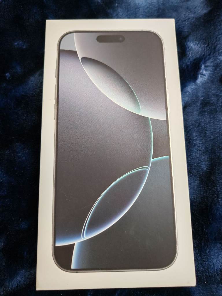Apple iPhone 16 Pro Max 256gb warranty till 05/2026
