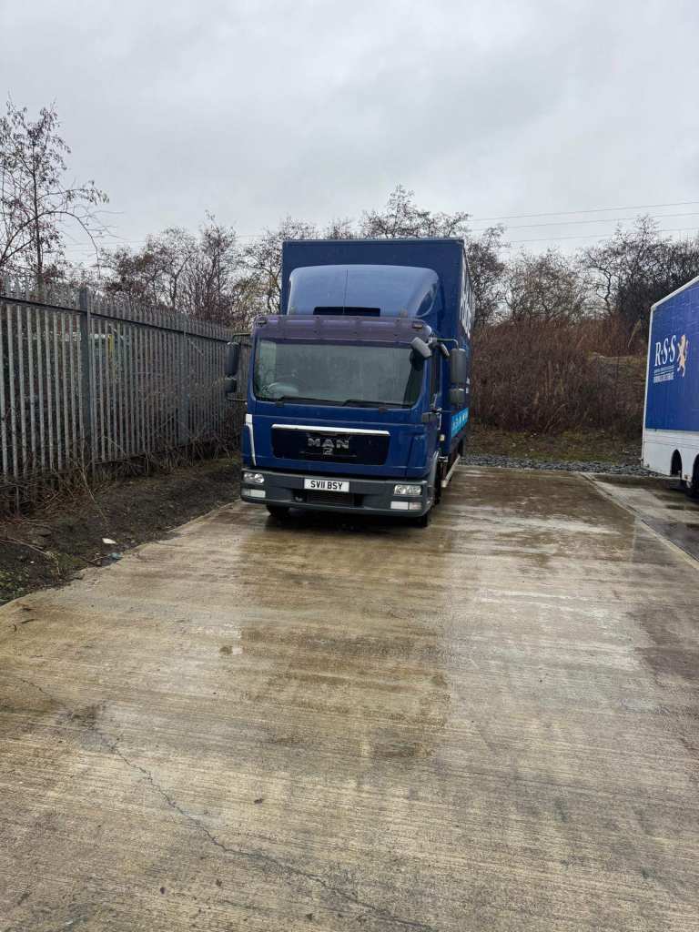 MAN 7.5 tonne Box van