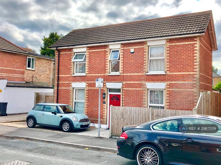 4 bedroom house in Melville Road, Bournemouth, BH9 (4 bed) (#2967339)