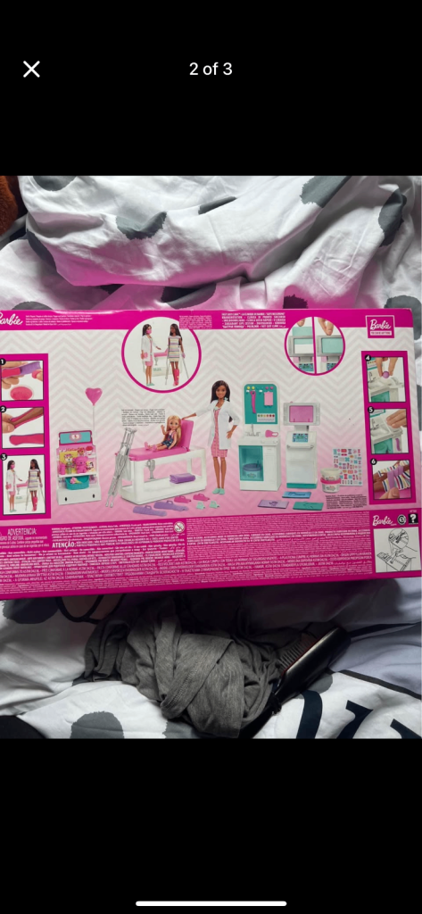 Barbie Fast Cast Clinic Playset