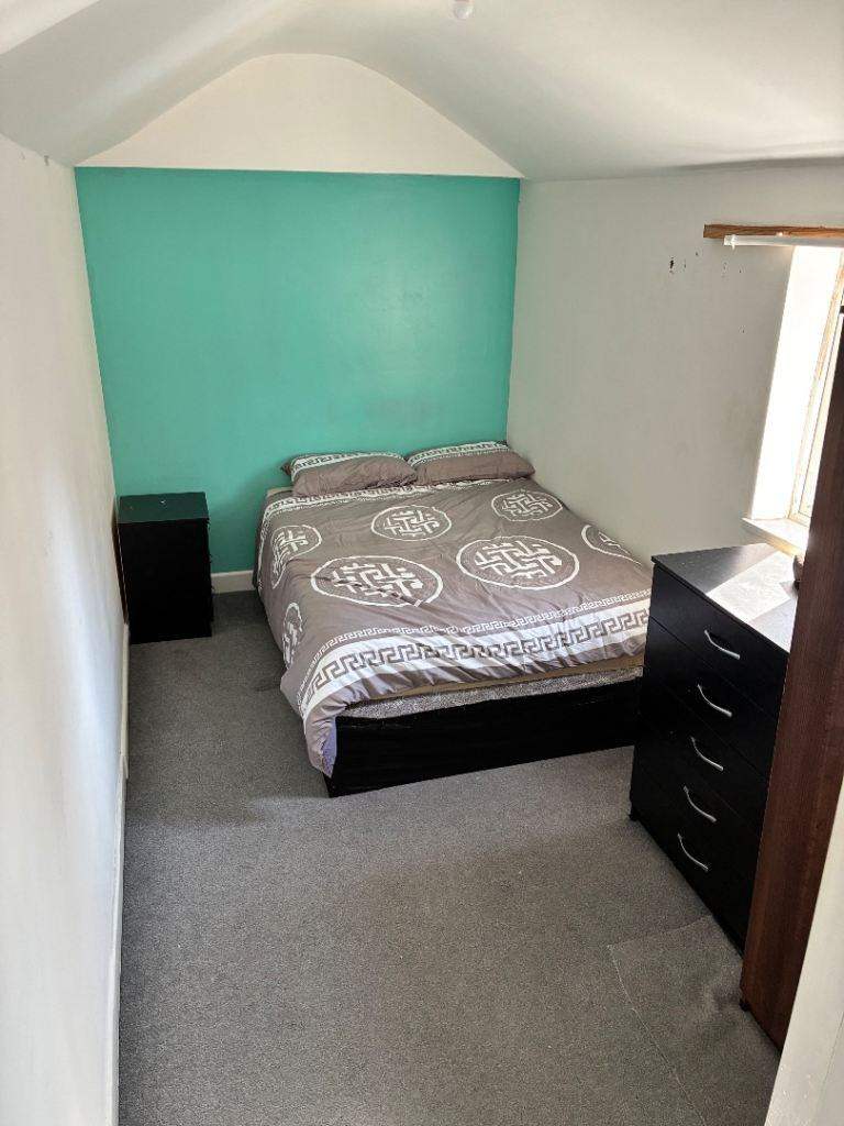 STRUGGLING WITH HOMELESSNESS IN LEEDS? MOVE TO BIRMINGHAM – WE CAN HELP