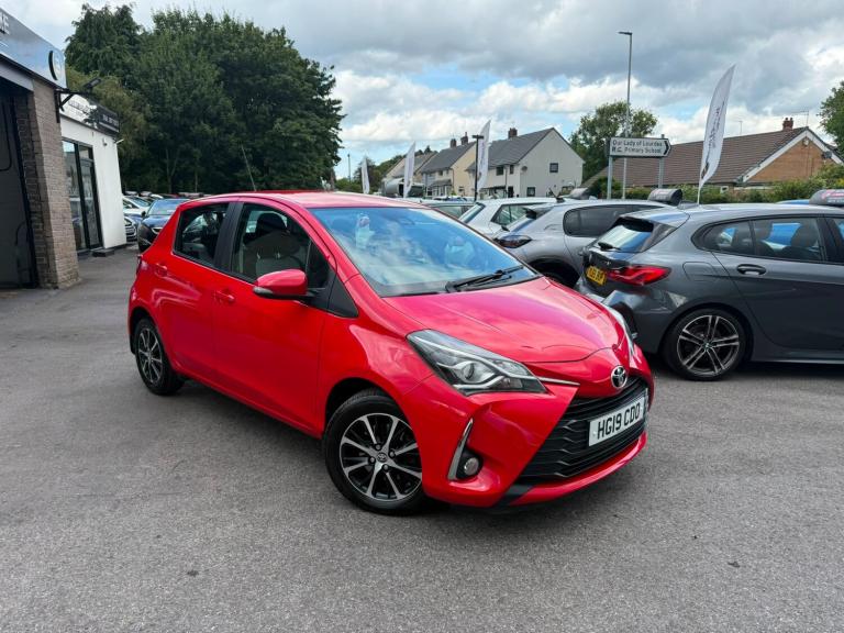 2019 Toyota Yaris 1.5 VVT-i Icon Tech 5dr HATCHBACK Petrol Manual