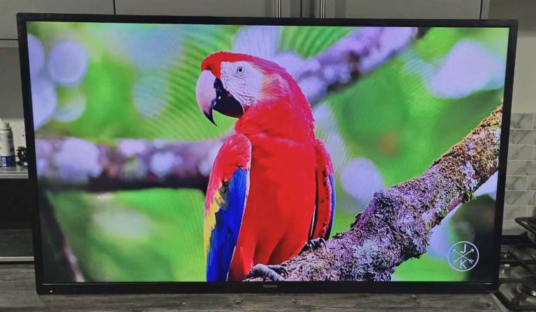 Smart TV 50 inch good working NO STAND