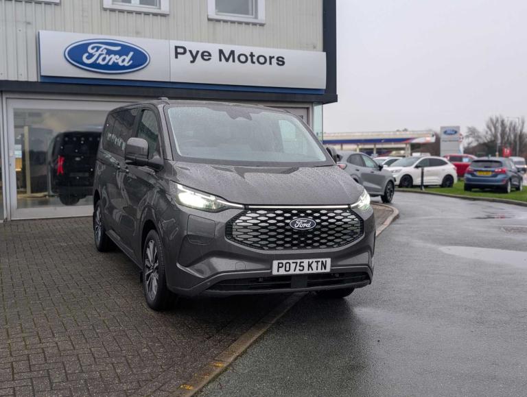 2025 Ford Tourneo Custom Titanium X 65kWh 160kw / 218PS 1 Speed Automatic Bus M1 RWD 340 L1 Stand...