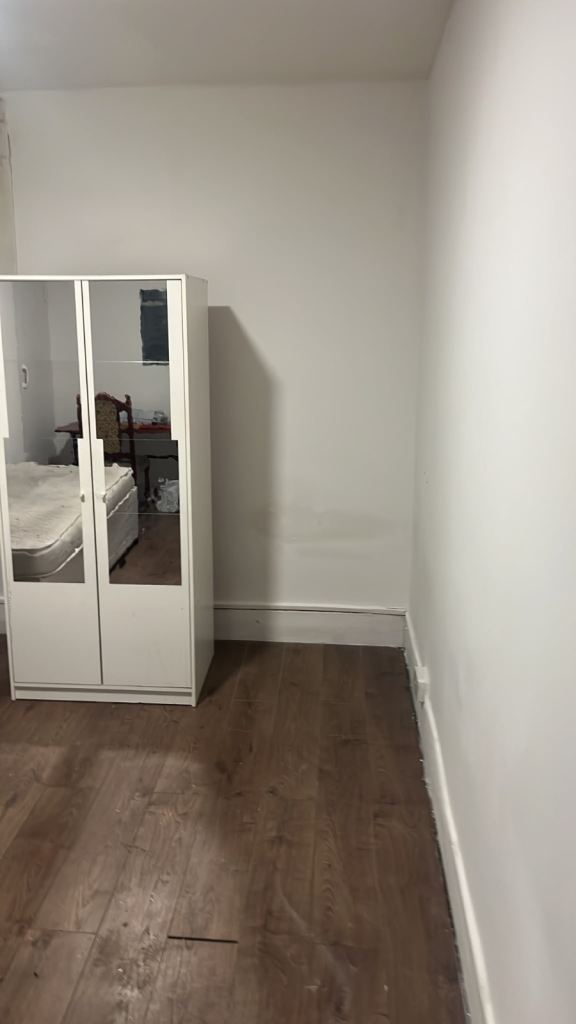 Private room for rent in South Croydon 
