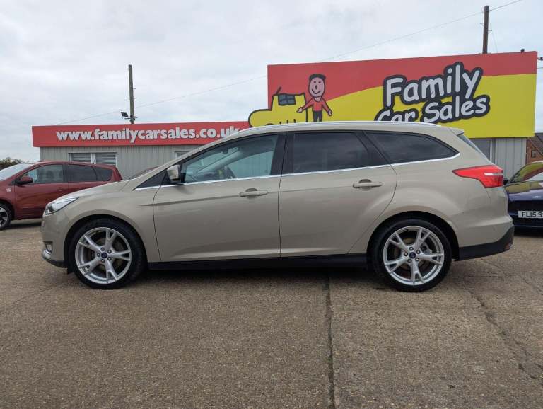 FORD FOCUS 2.0 TITANIUM X FULL SERVICE HISTORY NEW CAMBELT KIT LOVELY CONDITION