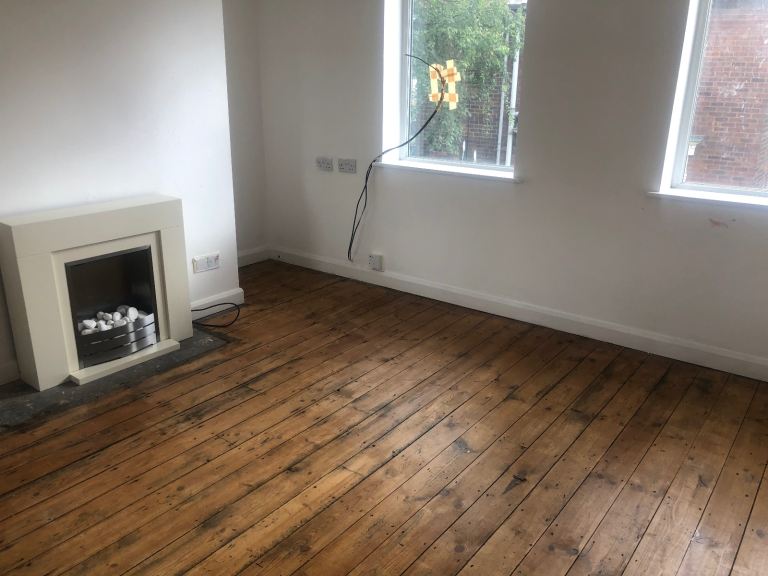 Two bedroomed flat near to city centre .
