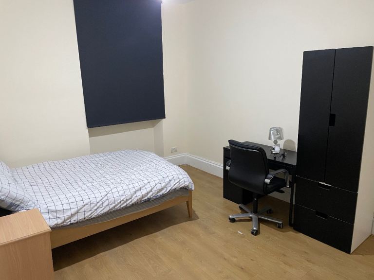 Double bedroom- Ibrox G51 2RR near underground 
