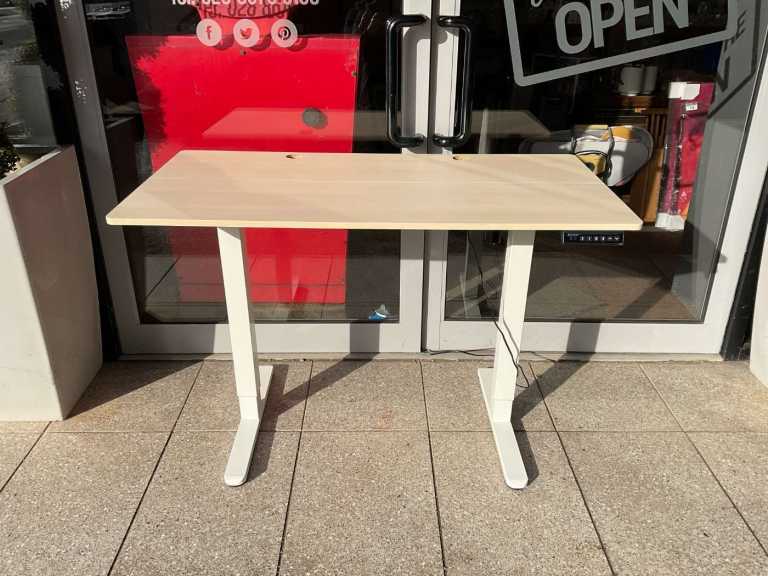 1200 Electric height adjustable sit-stand desk (9270)