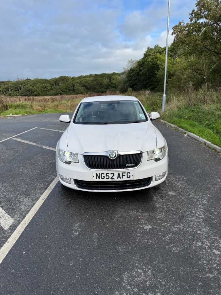 Skoda, SUPERB, Hatchback, 2013, Manual, 1598 (cc), 5 doors