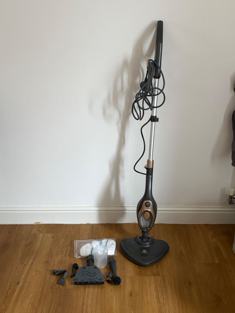 Steam Cleaner in excellent working condition