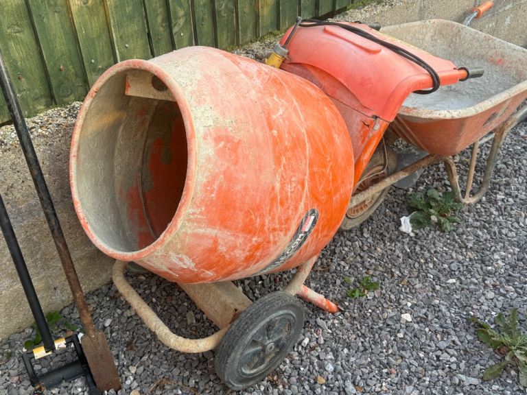Cement mixer 