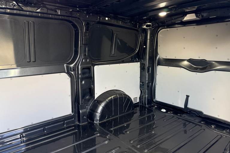 2025 Volkswagen Transporter 2.0 TDI T28 Commerce Pro FWD SWB Euro 6 (s/s) 5dr Van DIESEL Manual