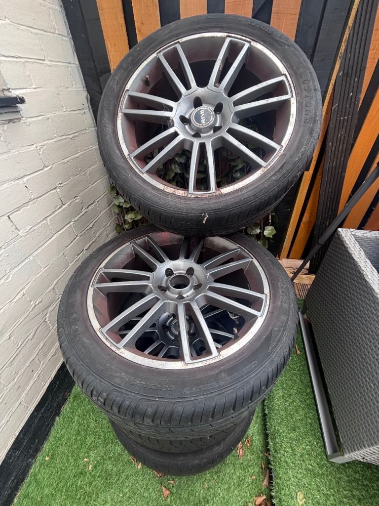 T5 alloy wheels 20”