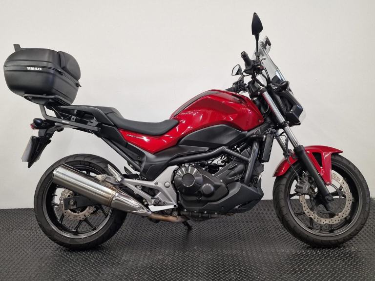 HONDA NC750S ** TOP BOX - PUIG SCREEN - 12 MONTH MOT **