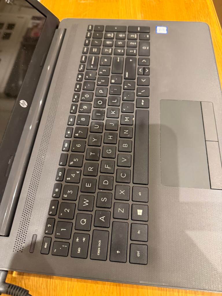 HP System Model HP 250 G7 Notebook PC