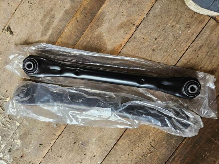 ​Land Rover Freelander 2 - Rear Suspension Control / Trailing Arms (Pair)