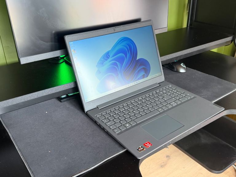 Lenovo V15, 15.6” Screen, Ryzen 5, Windows 11 laptop + Charger, Fully working