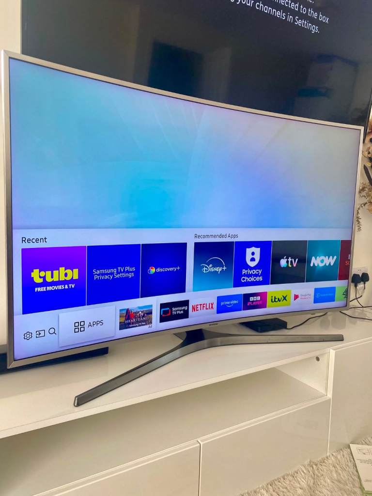 50” Samsung Curve 4K UHD HDR Smart Tv