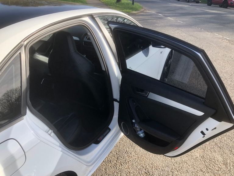 Audi, A4, Saloon, 2011, Manual, 2995 (cc), 4 doors