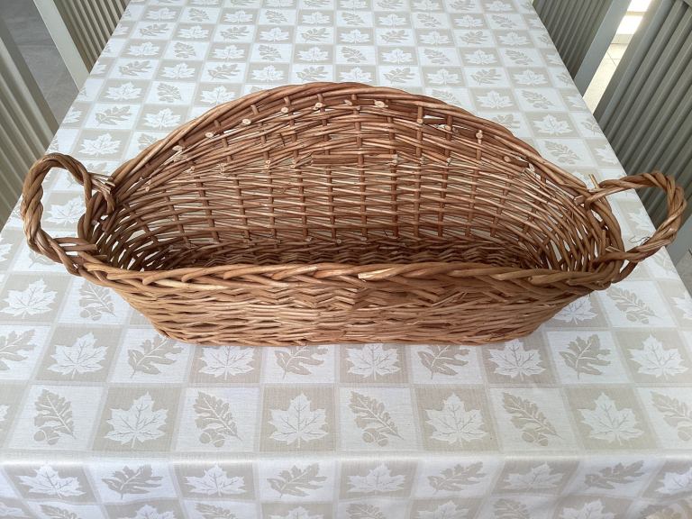 Extremely large wicker gift hamper / bread basket