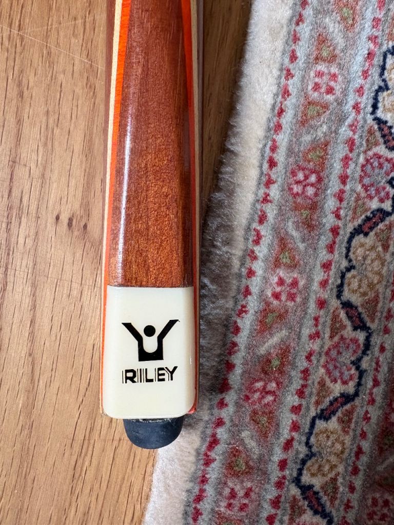 Riley Snooker Cue