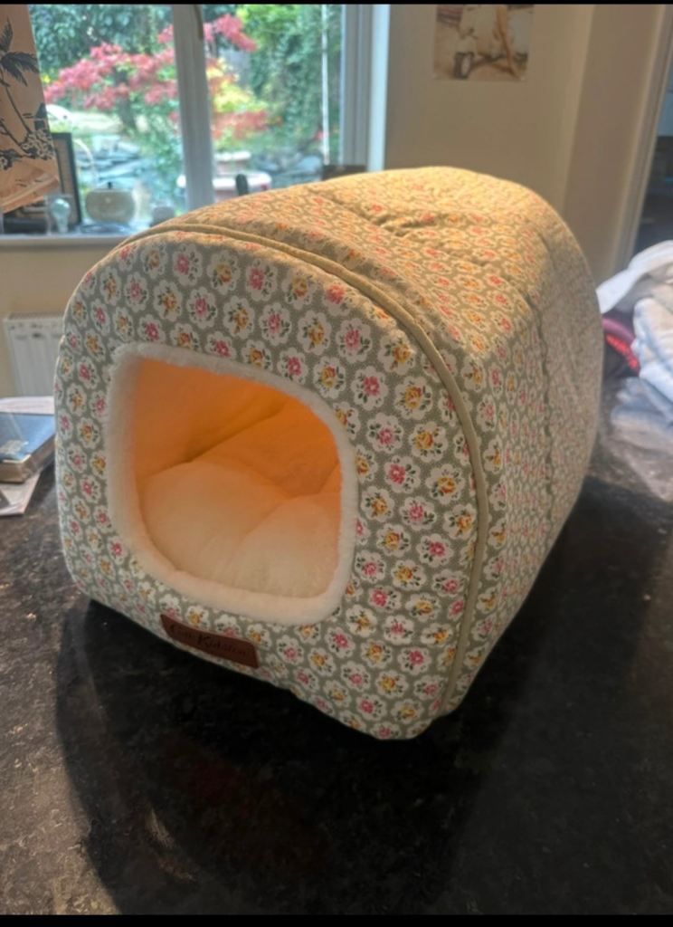 New Cath Kidston Provence rose flower print cat cave/ small dog bed 