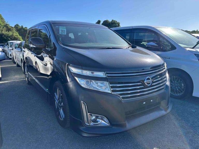 2013 Nissan Elgrand 250 HIGHWAY STAR URVAN 7 STS MPV Petrol Automatic