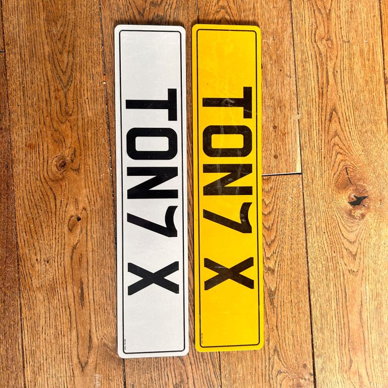 Number plate Tony 