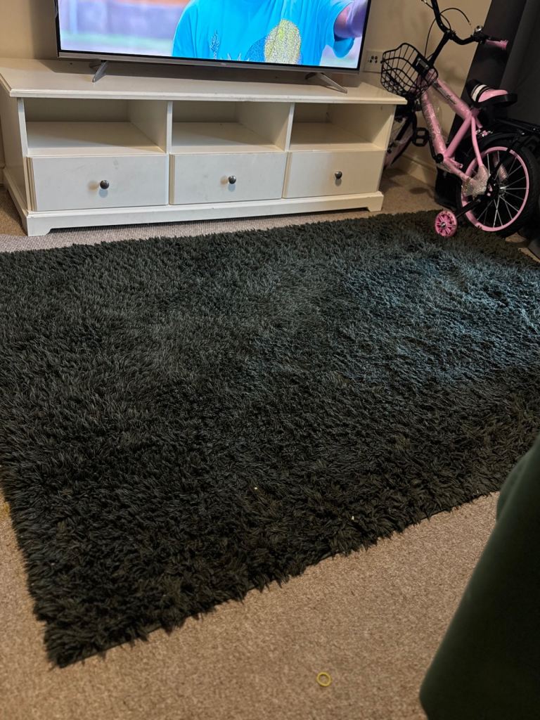 Soft fluffy rug 