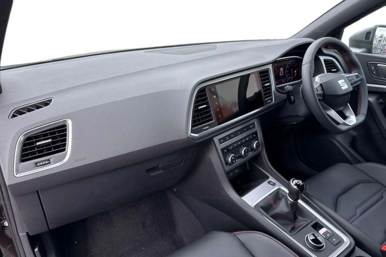 2025 SEAT Ateca 1.5 TSI EVO FR Black Edition Euro 6 (s/s) 5dr SUV PETROL Manual