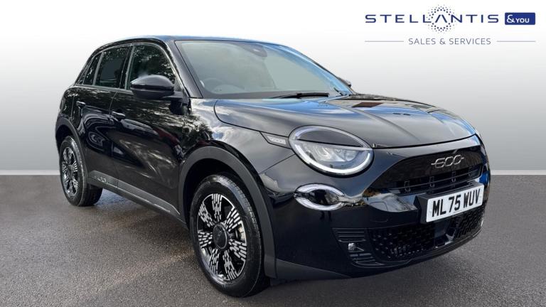 2025 Fiat 600 1.2 MHEV SUV 5dr Petrol Hybrid e-DCT Euro 6 (s/s) (100 ps) SUV Hybrid Automatic