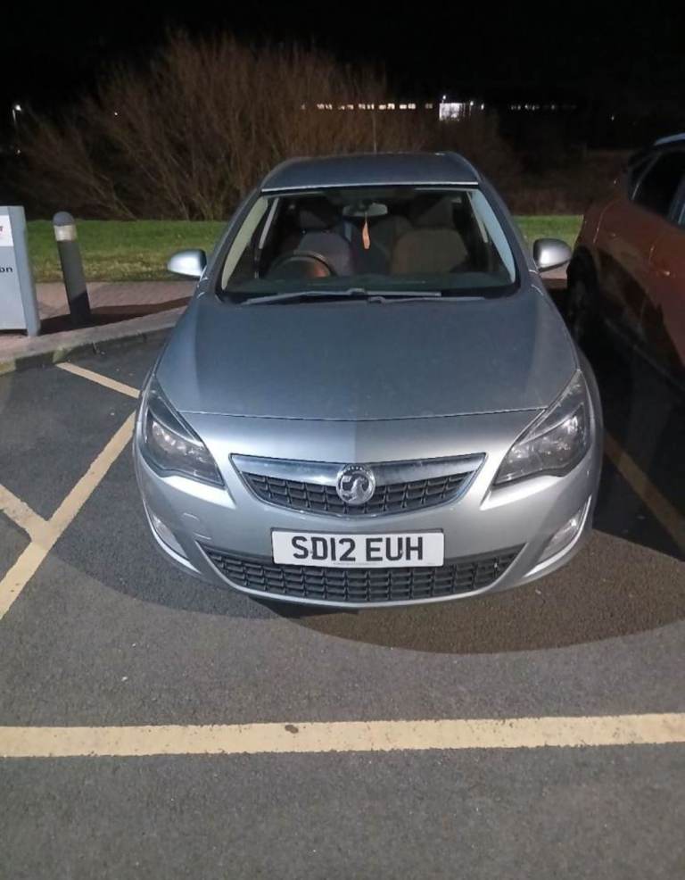 Vauxhall, ASTRA, Estate, 2012, Manual, 1686 (cc), 5 doors £20 road tax for a year