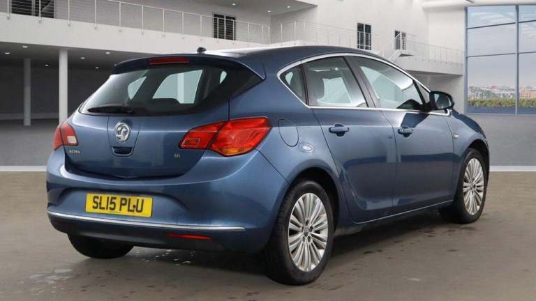2015 Vauxhall Astra 1.6i 16V Excite 5dr HATCHBACK PETROL Manual