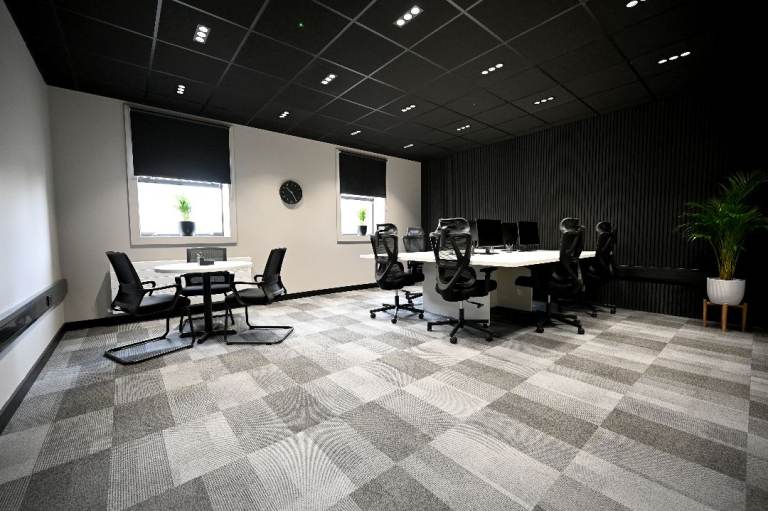 4-6 Person Serviced Office To Let 