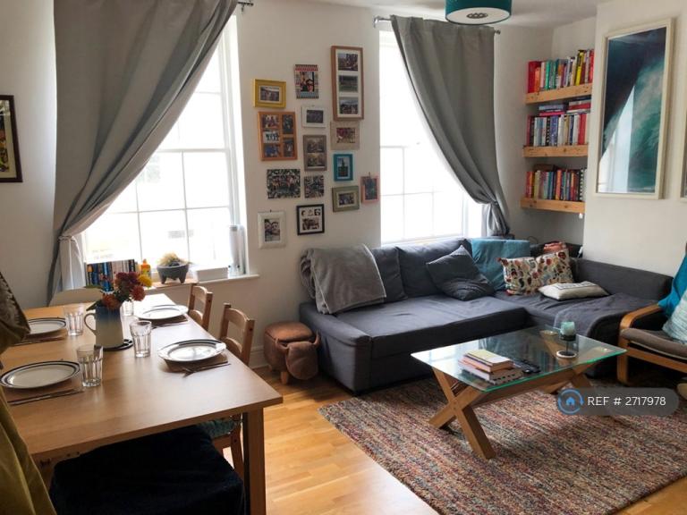 2 bedroom flat in Lower Market Street, Hove, BN3 (2 bed) (#2717978)